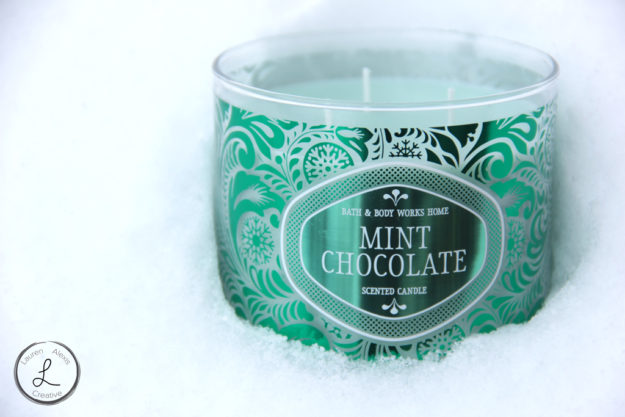 bath and body works, bath and body works home, bath and body works candle, bath and body works mint and chocolate, candle in winter, candle in snow, winter product photography