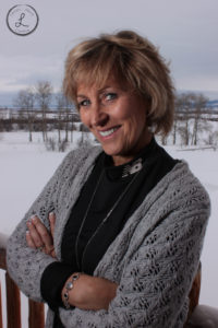 woman's portrait, Balancing Light Photography, balancing light portrait, winter portraits, idaho portraits